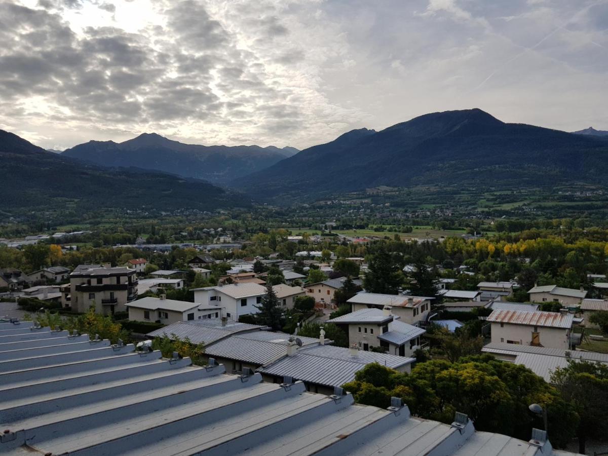 Appartement Plan D'Eau Vue Panoramique Embrun Luaran gambar