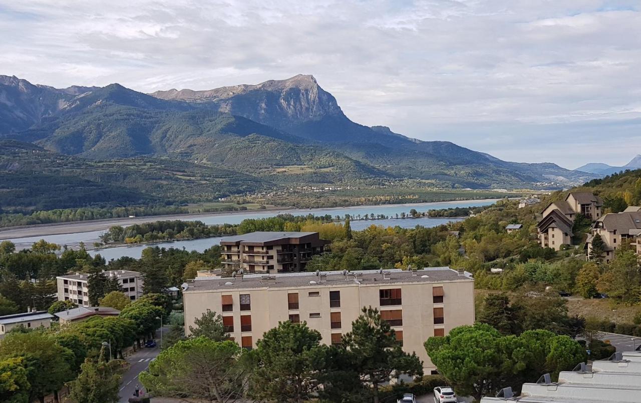 Appartement Plan D'Eau Vue Panoramique Embrun Luaran gambar